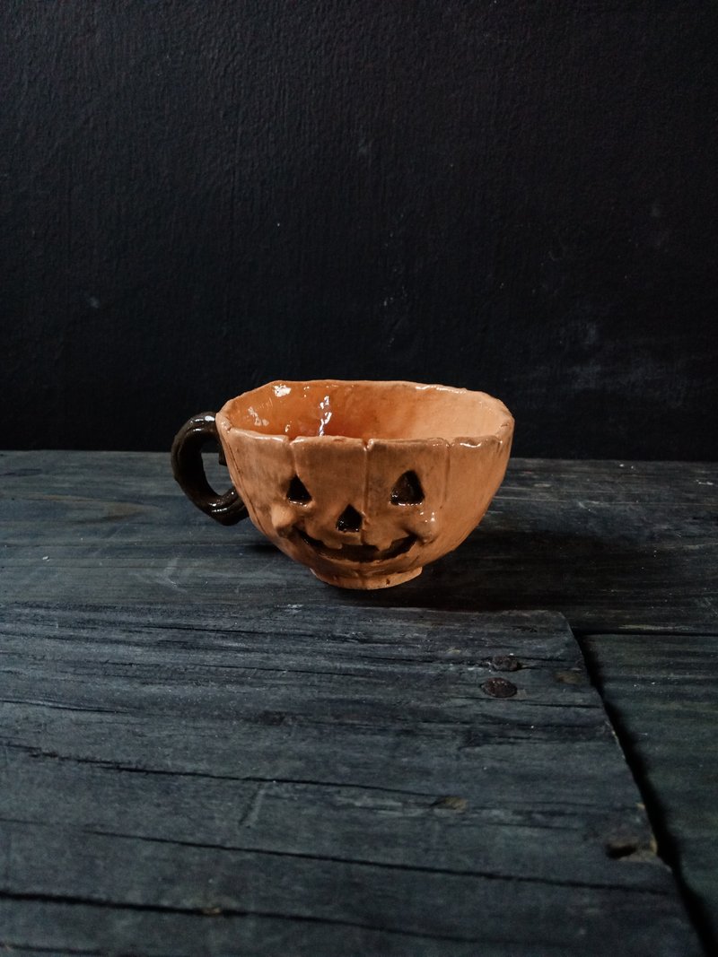 南瓜陶瓷小茶杯 (高5.2cm 陶杯 水杯 酒杯 萬聖節) - 其他杯子 - 陶 橘色