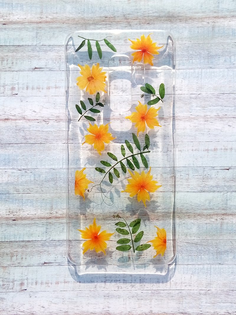 Pressed flowers phone case, handmade phone case, Spring color - Phone Cases - Plastic Orange