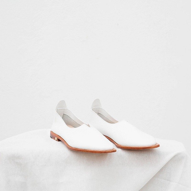 0.1 THE ARCH FLAT / WHITE - 女休閒鞋/帆布鞋 - 真皮 白色