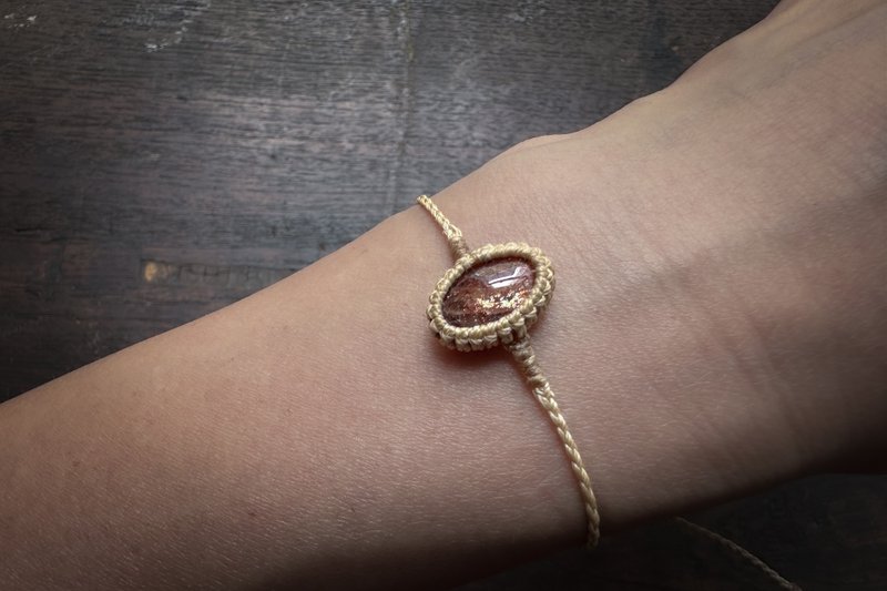 Stone pure handmade micro-woven bracelet is simple, fresh and adjustable - apricot Wax thread - สร้อยข้อมือ - คริสตัล สีกากี