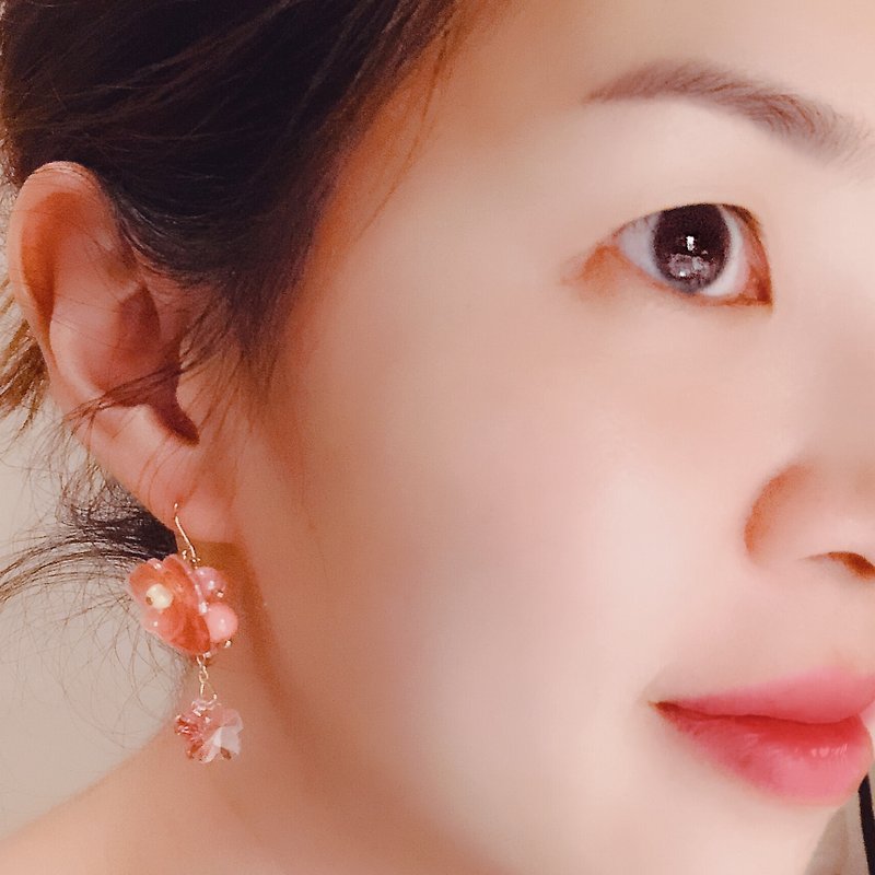 粉紅三色菫x水晶櫻花耳環 可改耳夾 - 耳環/耳夾 - 其他材質 