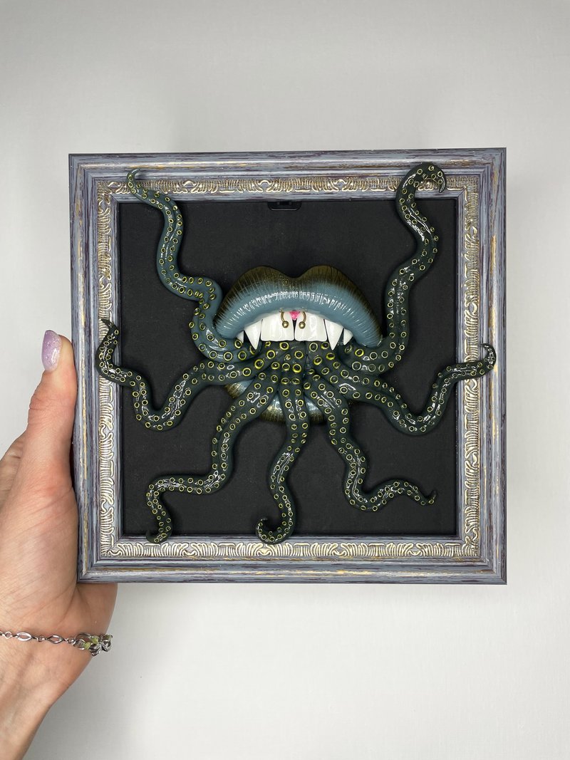 Wall art. Blue/green lips with tentacles. - 壁貼/牆壁裝飾 - 黏土 