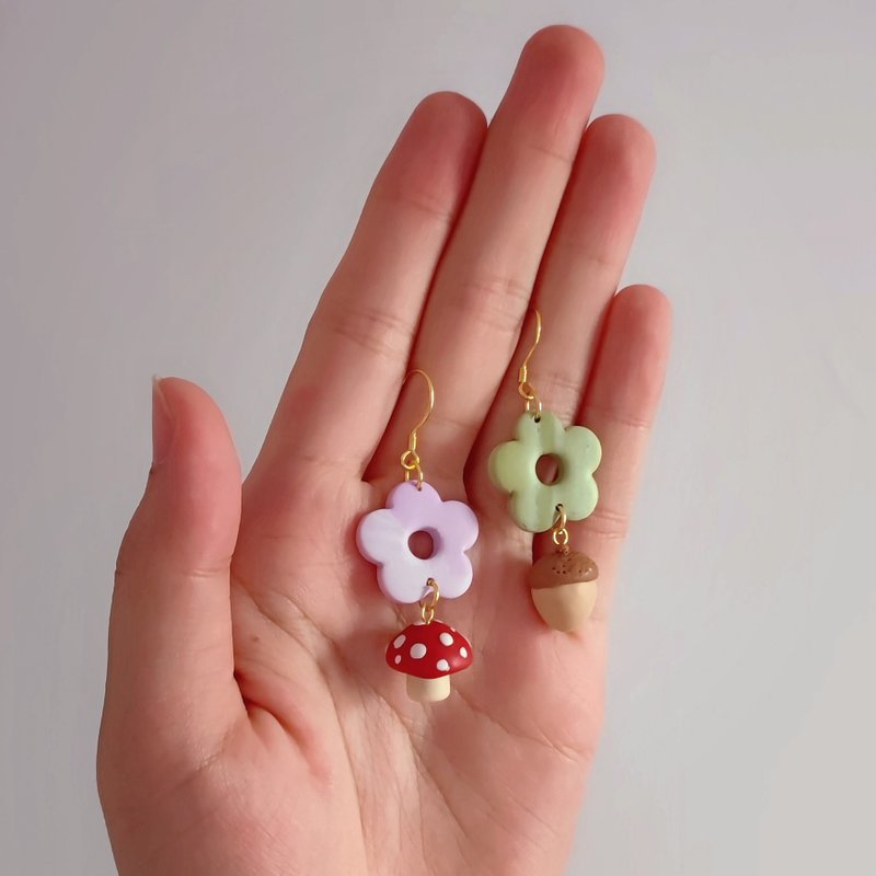 bi natural//雲石紋花花松果菇菇手工軟陶耳環 - 耳環/耳夾/耳骨夾 - 黏土 多色