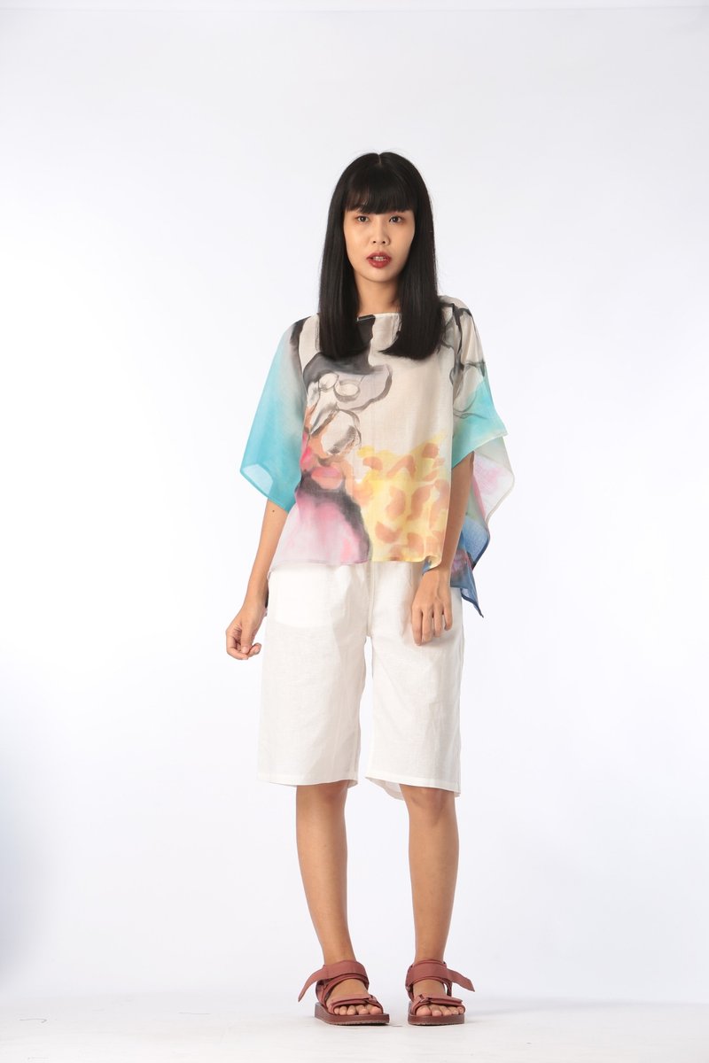 Poncho Blouse Cotton Voile Hand paint For Summer Beach Vacation - 女上衣/長袖上衣 - 棉．麻 白色