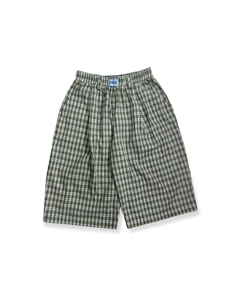 KHAKI CHECK PINTUCK BURMUDA PANTS - 中性長褲/短褲 - 棉．麻 卡其色