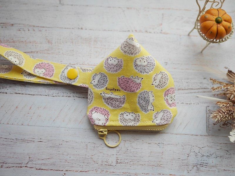 Yellow bottom hedgehog three-dimensional triangle pacifier bag - Other - Cotton & Hemp Yellow