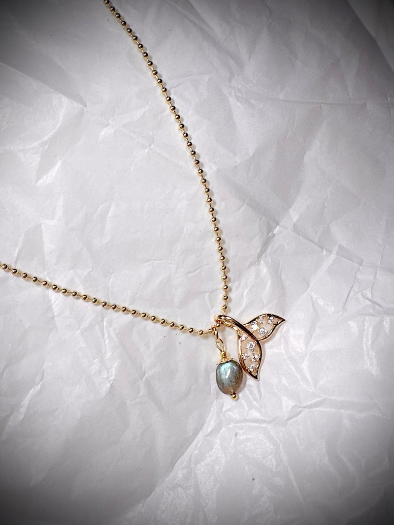 C&W 天然灰藍月光閃光石超閃微鑲鋯石魚尾14k金波波珠項鍊 - 項鍊 - 玉石 金色