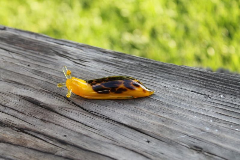 Artisan-Crafted Glass Slug Miniature Figurine - Expertly Designed - Pottery & Glasswork - Glass Yellow