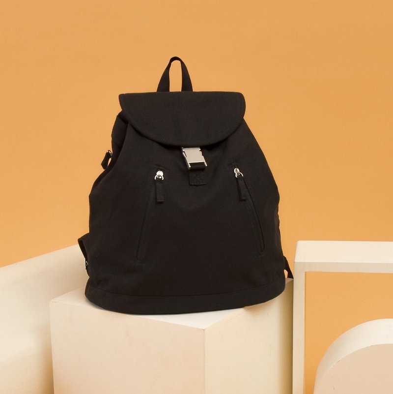 PeterPeter Canvas Backpack in Black - กระเป๋าเป้สะพายหลัง - ผ้าฝ้าย/ผ้าลินิน สีดำ