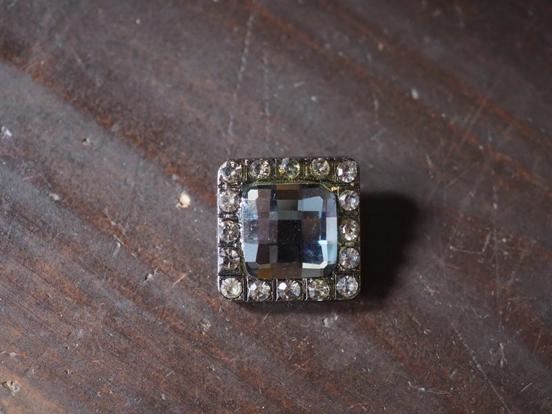 裏穴 24×35mm メタルボタン1個 - 其他 - 其他材質 金色