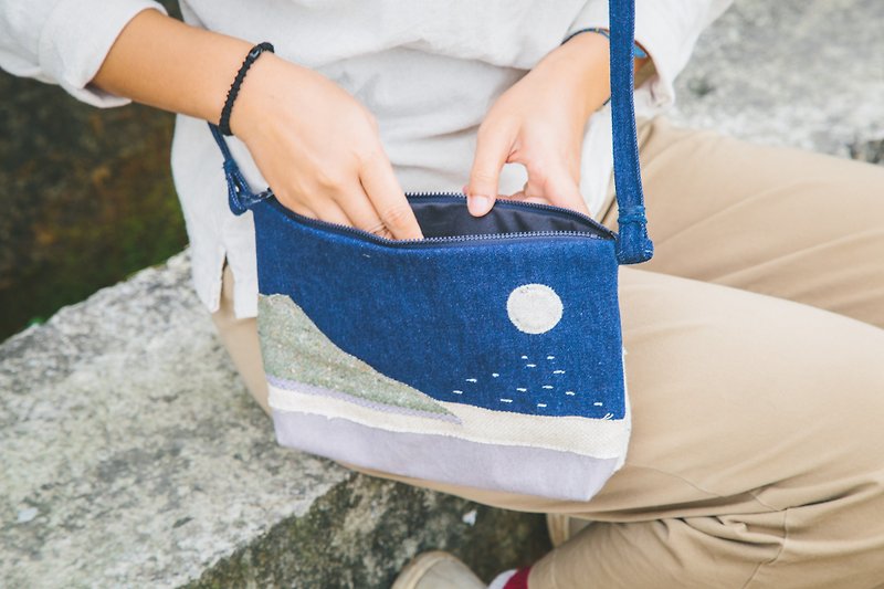 Single-sided view of the mountain-side back zipper pouch - Messenger Bags & Sling Bags - Cotton & Hemp Blue