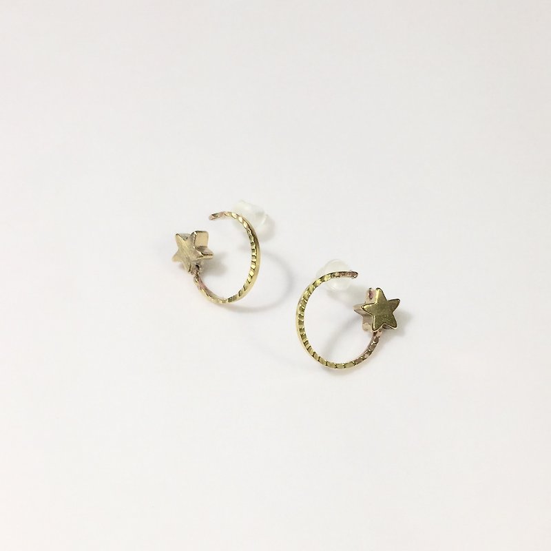 Planet brass earrings / sterling silver ear pin - ต่างหู - โลหะ สีทอง