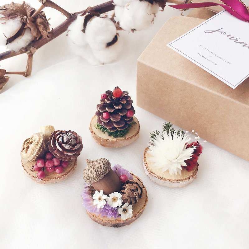 Journee Christmas Limited Warm Dessert Fruit Magnet Gift Box / Dry Flower Christmas Gift Exchange Gift - ช่อดอกไม้แห้ง - พืช/ดอกไม้ 