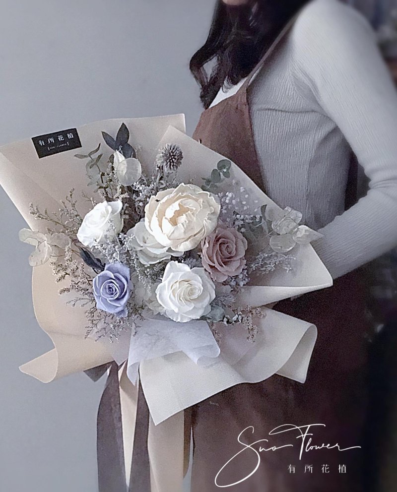 Flower Bouquet/Confession Bouquet/Proposal Bouquet/Birthday Gift/Graduation Bouquet - ช่อดอกไม้แห้ง - วัสดุอื่นๆ 