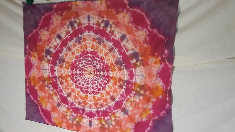 mandala peach dye fabric - ของวางตกแต่ง - ผ้าฝ้าย/ผ้าลินิน สีม่วง