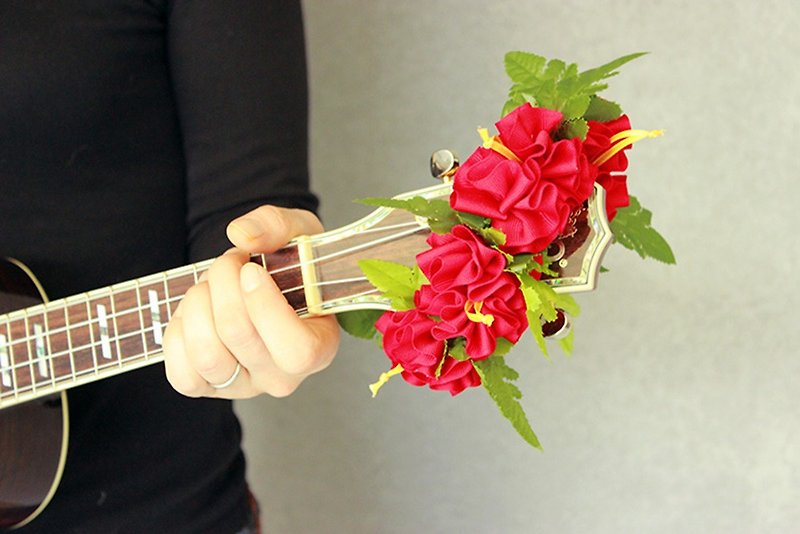 尤克里里专用的缎带饰品 烏克麗麗 尤克里里背带 芙蓉 吉他吊飾 - 吉他配件 - 棉．麻 紅色