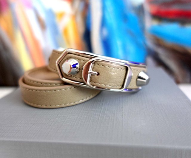 フランスの高級ブランド、バレンシアガの泥黄色のしわ加工レザーに