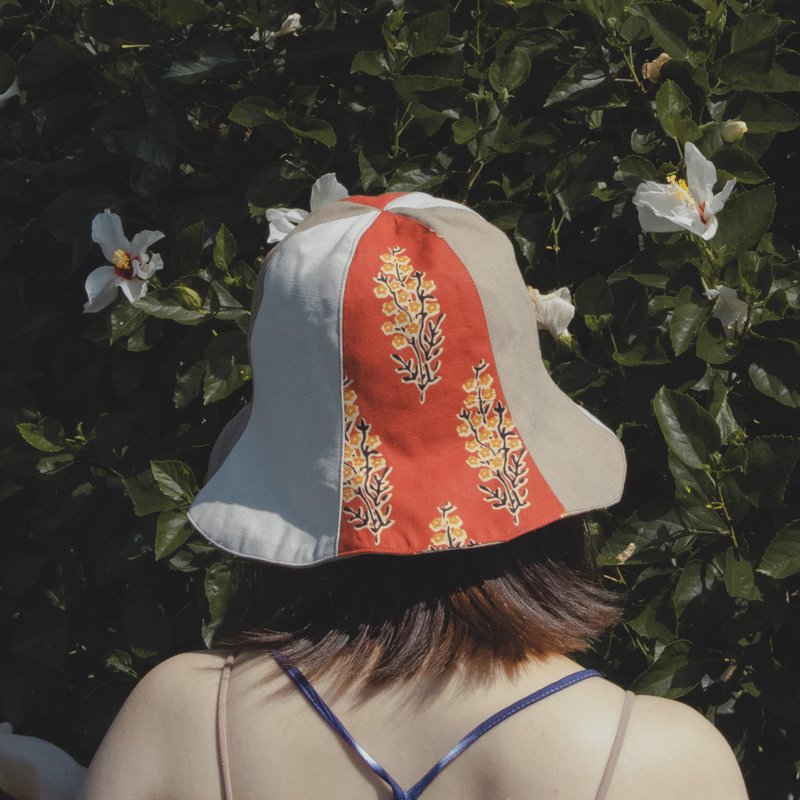 印度蓋染工藝 雙面遮陽帽/漁夫帽－金魚草紅 - 帽子 - 棉．麻 多色