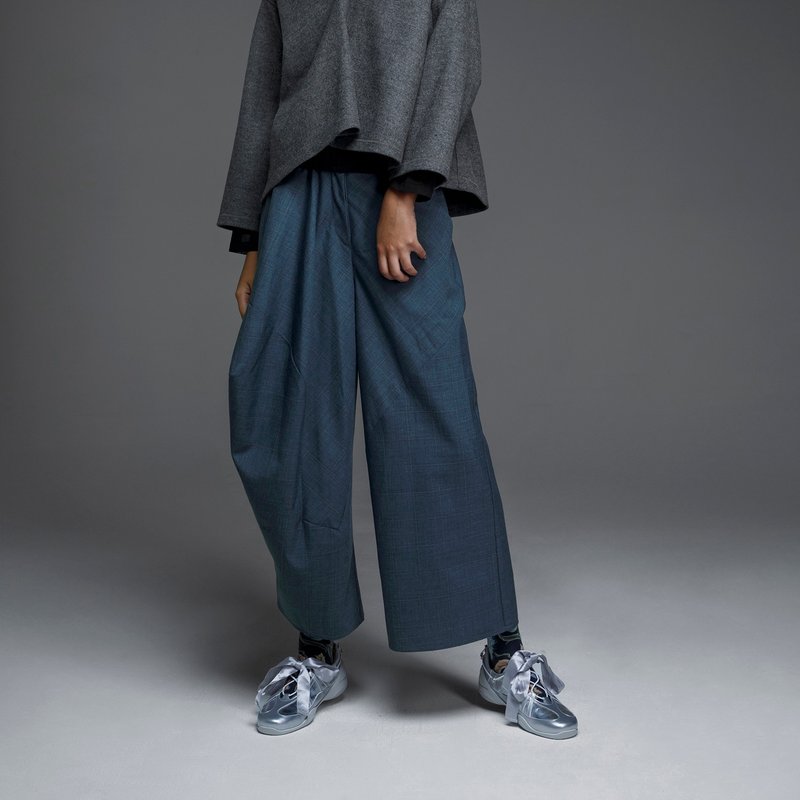 Asymmetrical draped long wide trousers - Women's Pants - Wool Blue