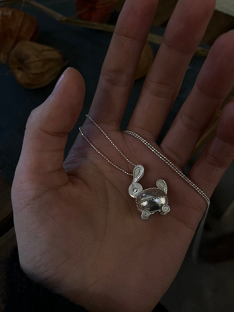 Chinese New Year Traditional Rabbit Light Series Necklace Handmade Gold/Silver Two-color Entry - Necklaces - Sterling Silver 