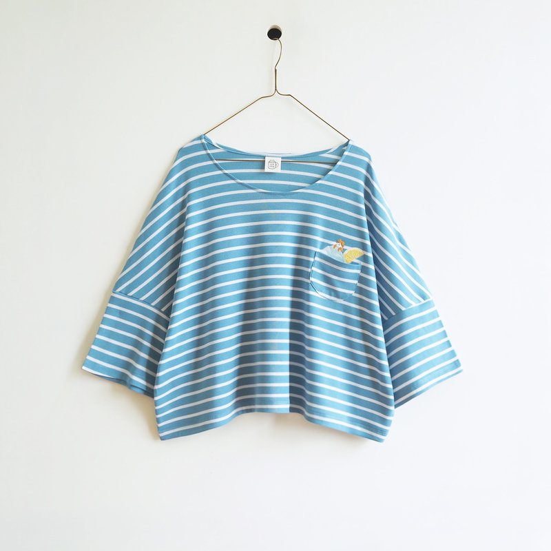 cocktail cat striped t-shirt : blue x white - 女 T 恤 - 棉．麻 藍色