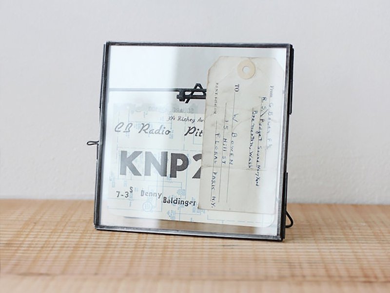 STANDARD FRAME Square Small Vintage Metal Frame Stand - Small Square - กรอบรูป - โลหะ สีเงิน
