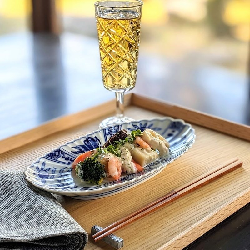染付芙蓉手　菊型楕円皿 - 碟子/醬料碟/醬油碟 - 陶 白色