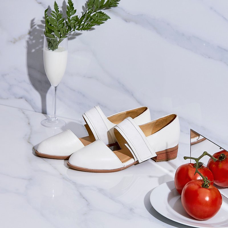 White-WALNUT Loafers - รองเท้าลำลองผู้หญิง - หนังแท้ ขาว