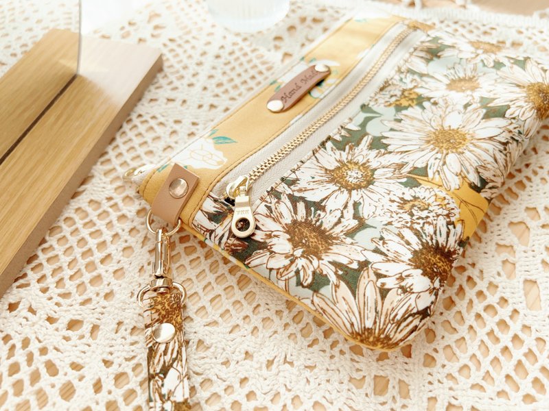 //Playful color pair clutch bag//Warm yellow daisy - Coin Purses - Cotton & Hemp Yellow