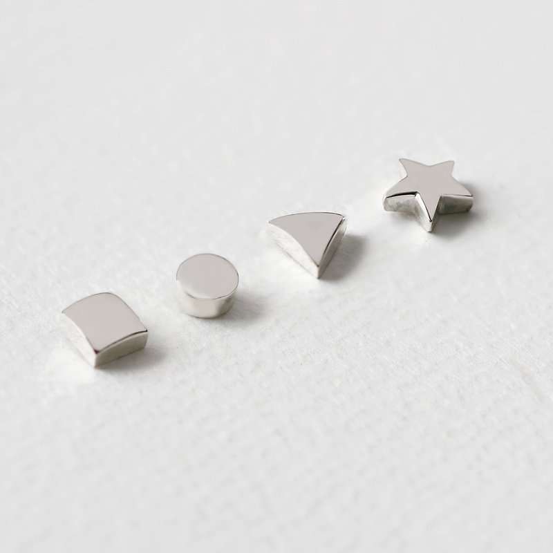 mini shape stud earrings Silver 925 - ต่างหู - โลหะ สีเทา