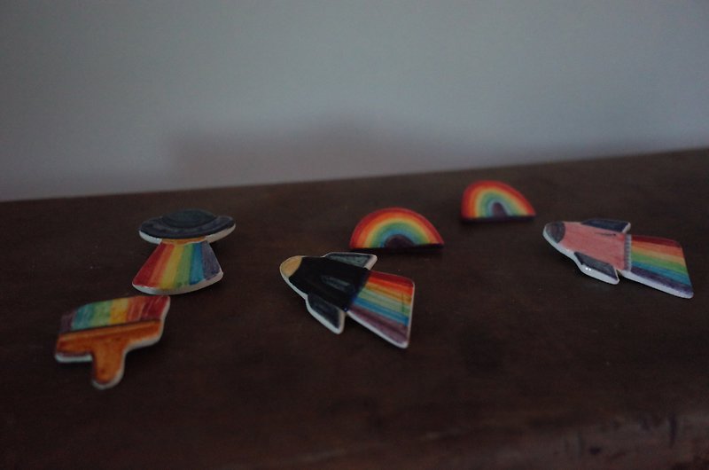 【Rainbow】Power Pin - Brooches - Pottery Multicolor