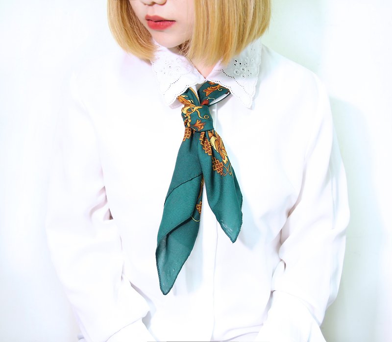 Back to Green::古典絲質絲巾 軍綠馬術 vintage scarf (SC-02) - 絲巾 - 絲．絹 綠色