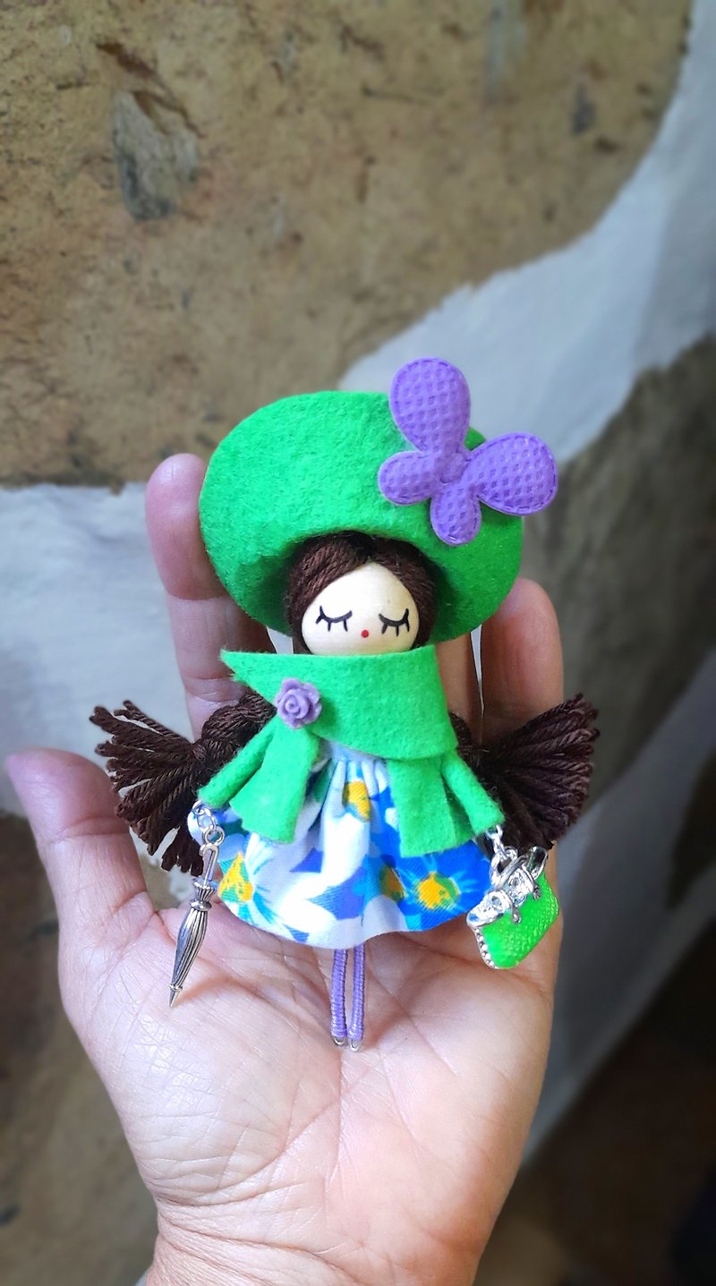 ブローチ人形とネックレス - ネックレス - 木製 グリーン