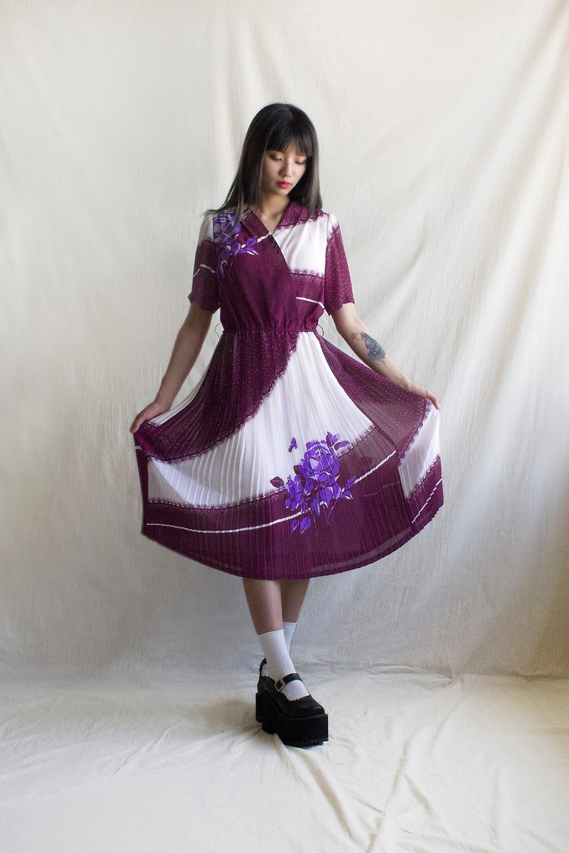Old vintage | Purple twill rose short-sleeved vintage dress - ชุดเดรส - เส้นใยสังเคราะห์ 