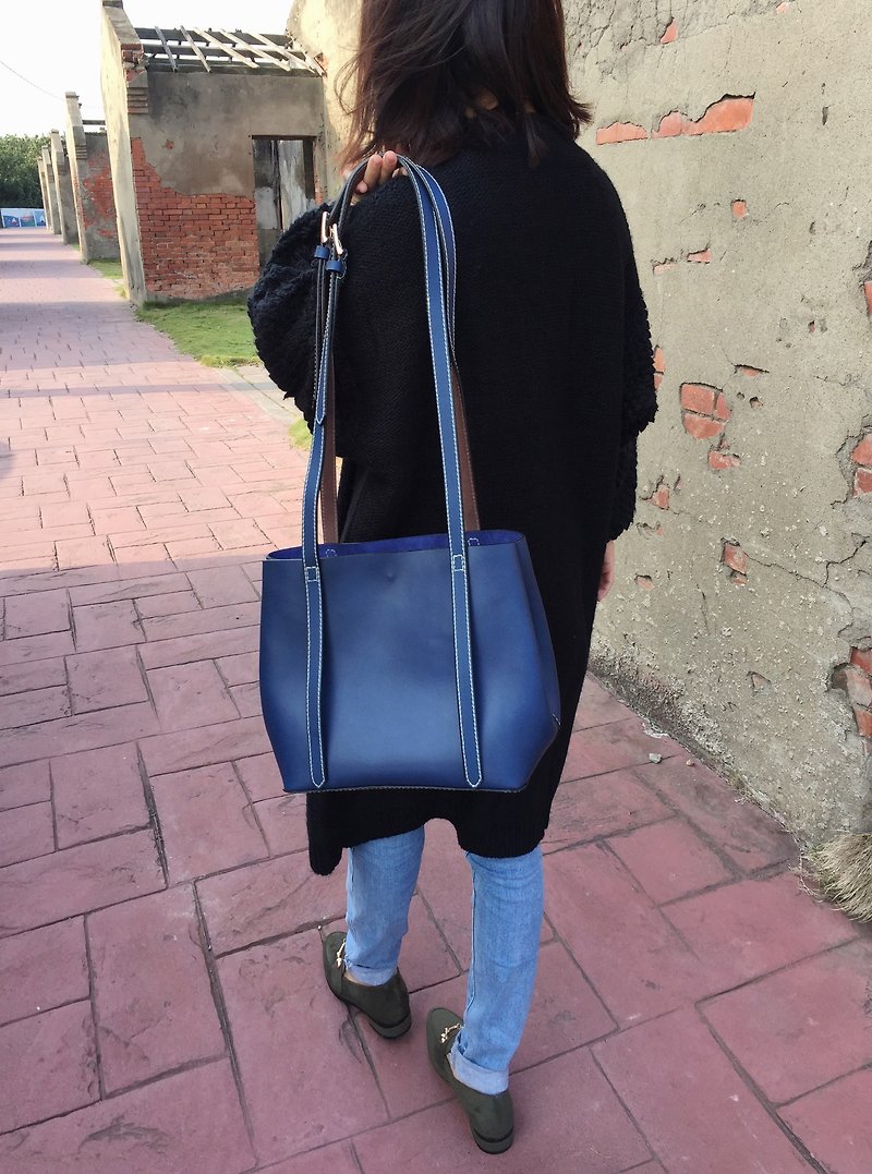 Large Capacity Tote Bag Bucket Bag Shoulder Bag - กระเป๋าแมสเซนเจอร์ - หนังแท้ สีน้ำเงิน