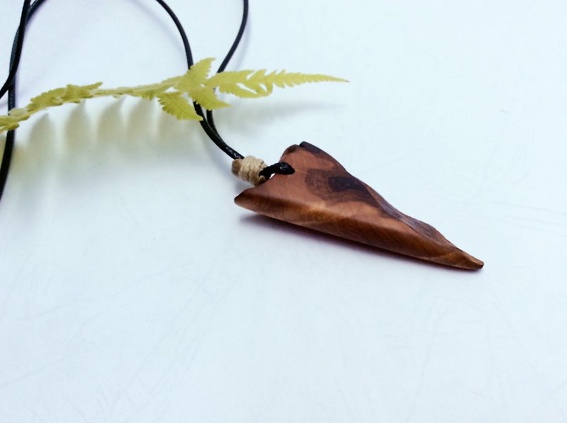 Simple ~ Xiao Nan wood decorated hand / logs / retro / caramel flavor - Necklaces - Wood Multicolor