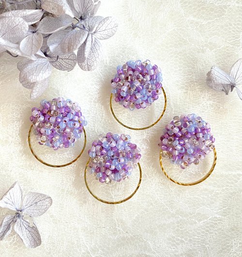 紫陽花 ビーズ刺繍イヤリング、ピアス - ショップ chourina ピアス