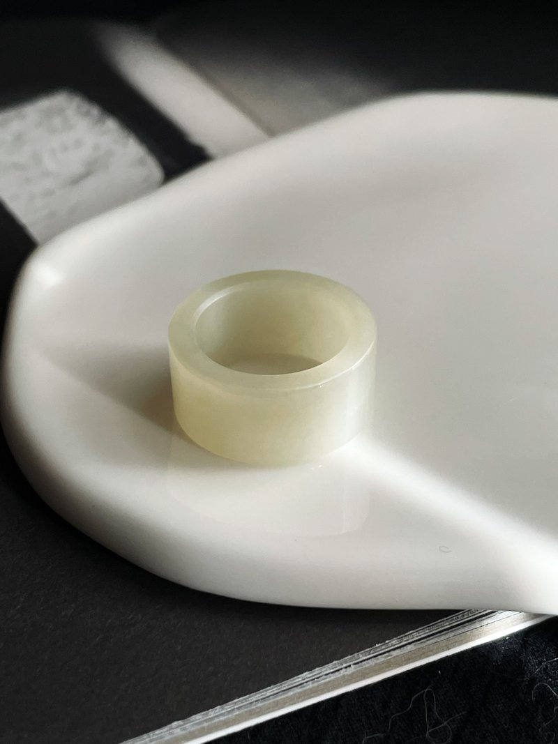 Natural Hetian Jade Cream Wide Ring Hong Kong Size 16 Mu Xi #137~139 - แหวนทั่วไป - หยก สีเหลือง