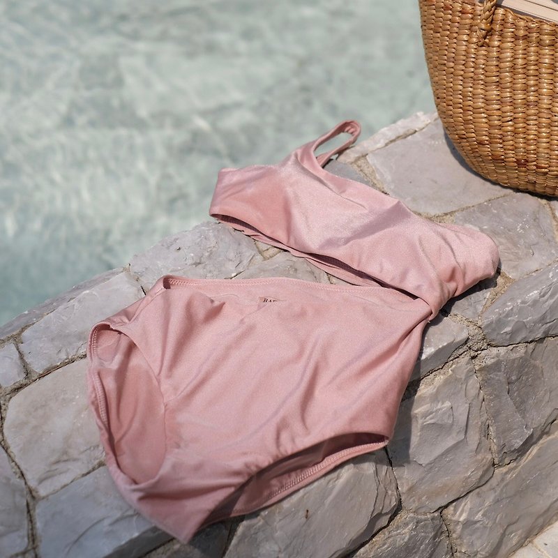 RAFTnCO. Asymmetry Shimmery One-piece Swimsuit - Pink - 泳衣/比基尼 - 其他材質 粉紅色