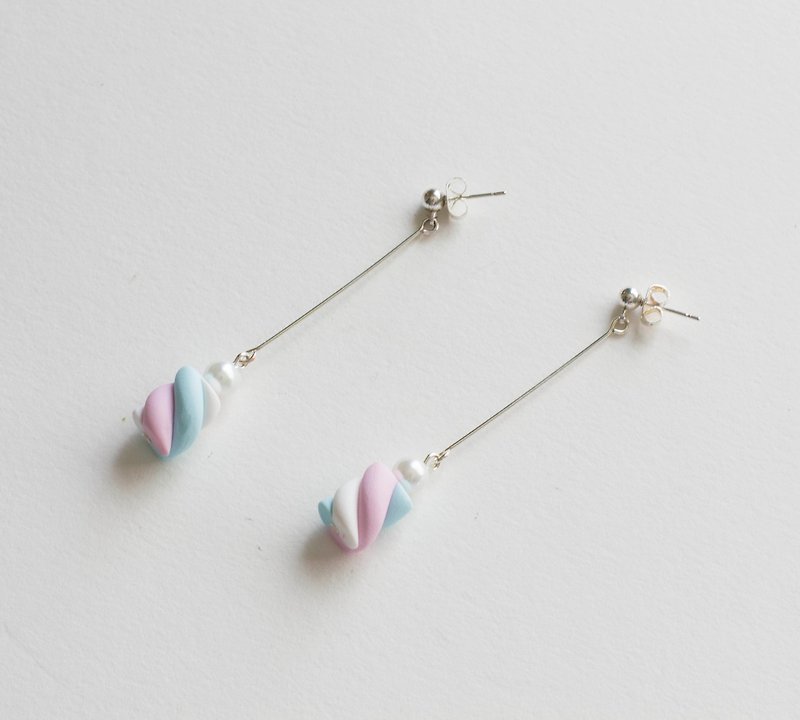 Handmade soft clay marshmallow Swarovski pearl stud earrings - Earrings & Clip-ons - Clay Pink