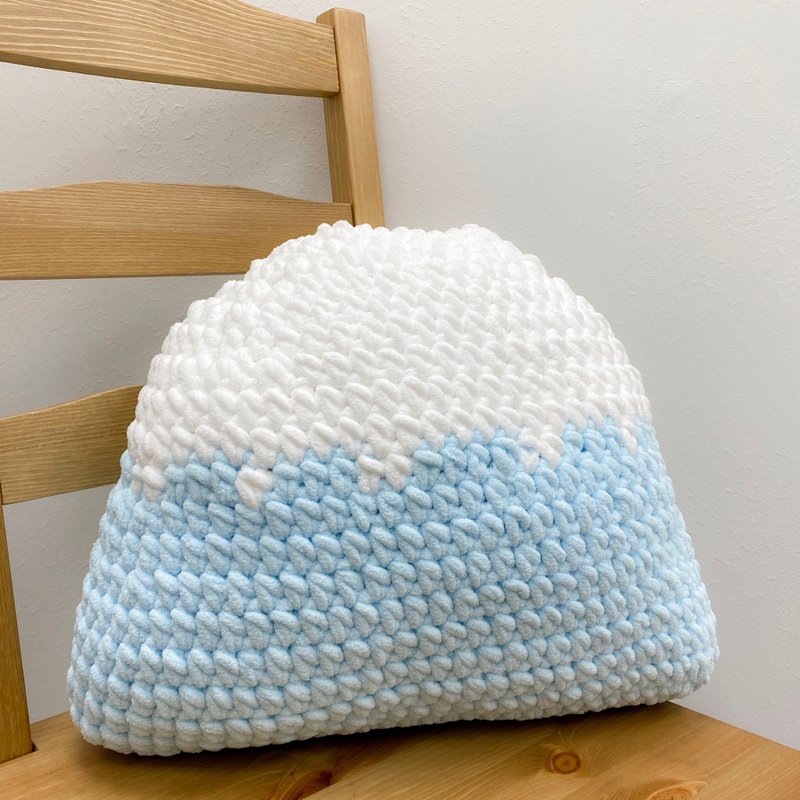 獨家設計 | 手工鉤織富士山抱枕 (Cushion) - 枕頭/抱枕 - 其他材質 藍色