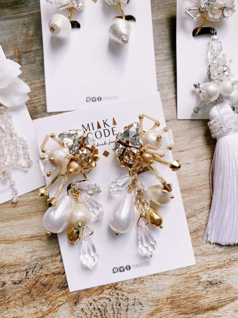 (Gold and White Gorgeous Version) Handmade Beaded Swarovski Crystal Super Flash Earrings/ Clip-On in Multiple Wearing Methods - Earrings & Clip-ons - Other Materials Gold