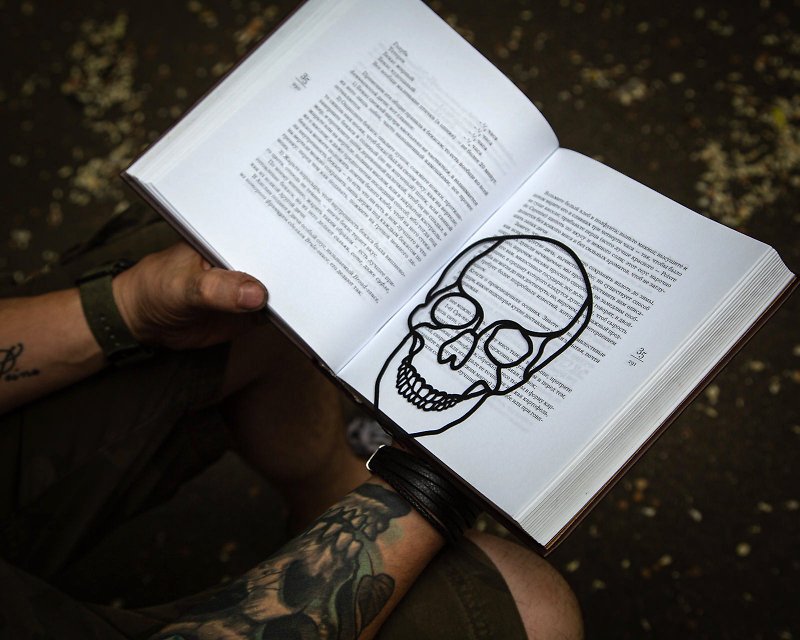 Horror metal book bookmark // Skull // Free shipping worldwide // - ที่คั่นหนังสือ - วัสดุอื่นๆ สีดำ