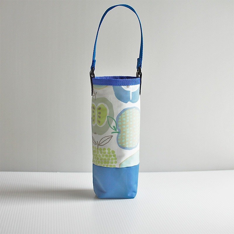 Big Apple bumper kettle bags No.4 - กระติกน้ำ - วัสดุกันนำ้ สีน้ำเงิน
