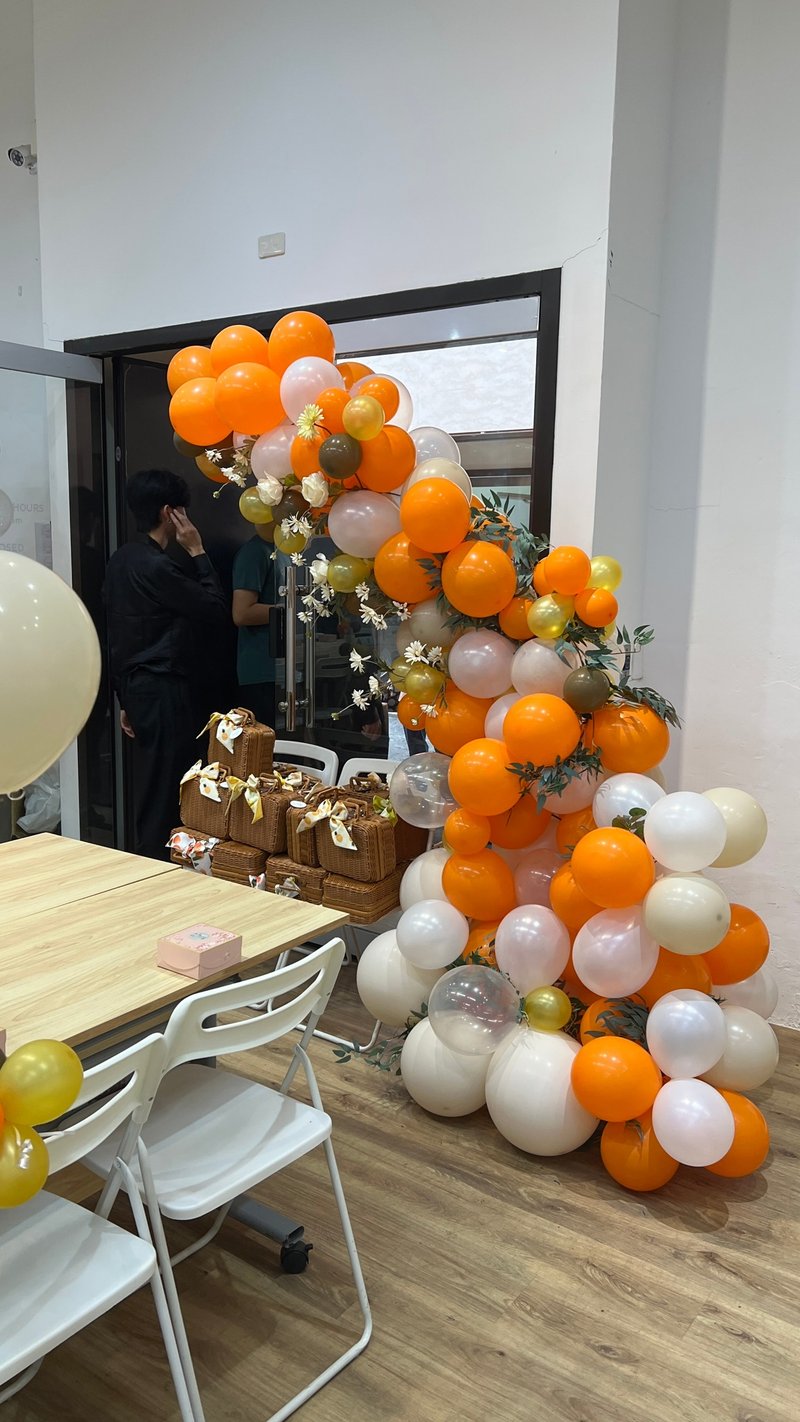 Orange and Earth’s Party Venue Decoration - Other Furniture - Plastic Multicolor