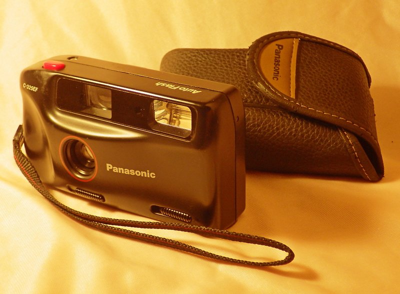 Panasonic C-325EF Point-And-Shoot 35mm Film Camera Flash Autowind TESTED 1990s - Cameras - Other Materials Black