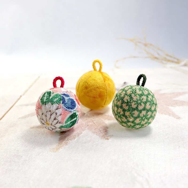 【CHARM】CHIRIMEN BALL WINTER - Charms - Other Materials Gold