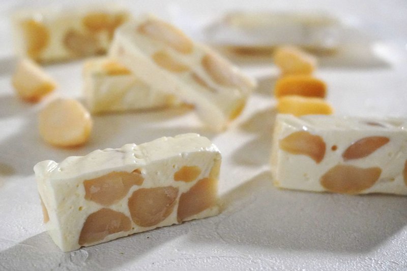 (Valrhona Milk) Macadamia Nut Nougat - Snacks - Other Materials 