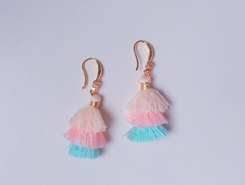 JapanGirl! Japanese actress gradient tassel 18K gold fishing earrings macarons can change clip type - Earrings & Clip-ons - Other Metals Pink