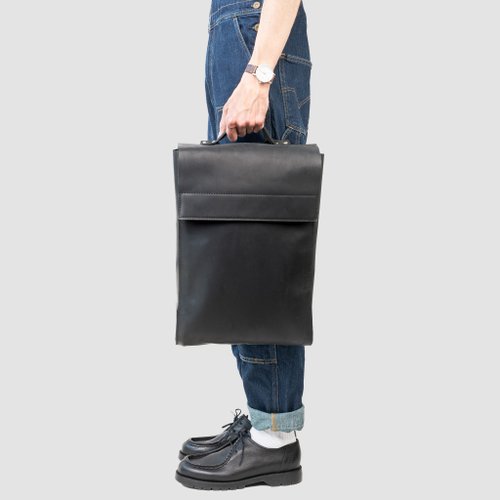 ハンドメイド レザーバックパック ラップトップコンパートメント